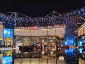 Best Car Lift Service Dubai for Winter Festival